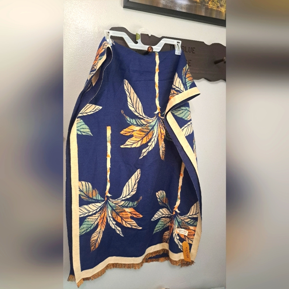 Kultura Cashmere Blend Scarf Blue Leaf Patterned Poncho Shawl New